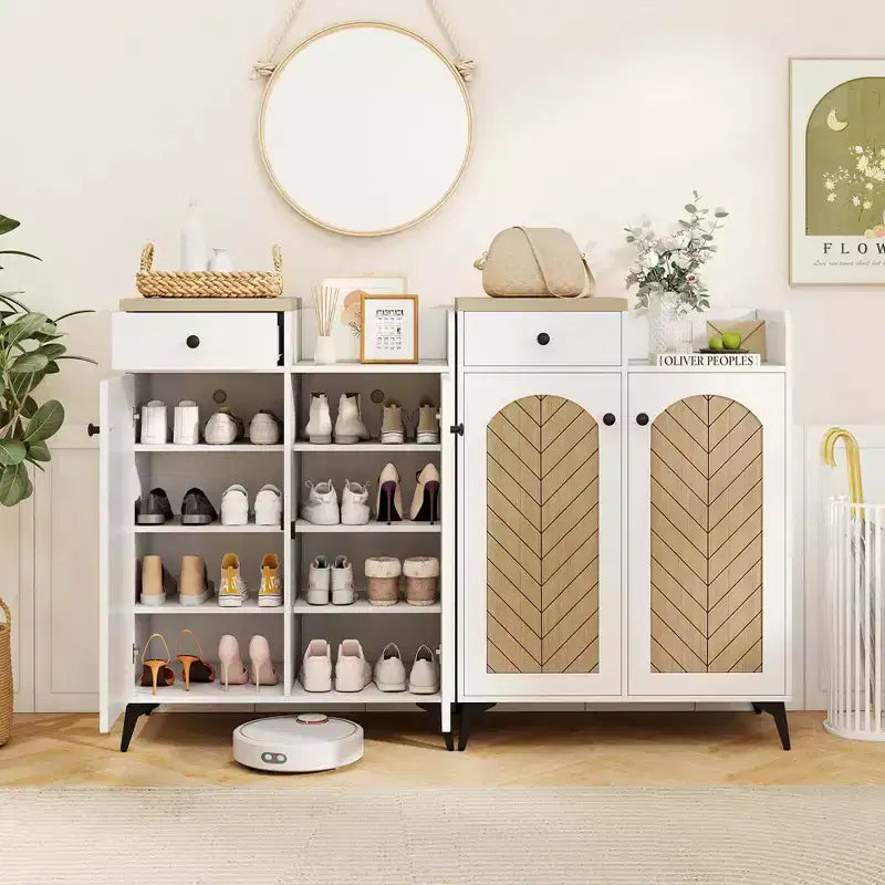Scarpiera a 6 ripiani con cassetto 6 ripiani rimovibili Fori di ventilazione Gambe in metallo